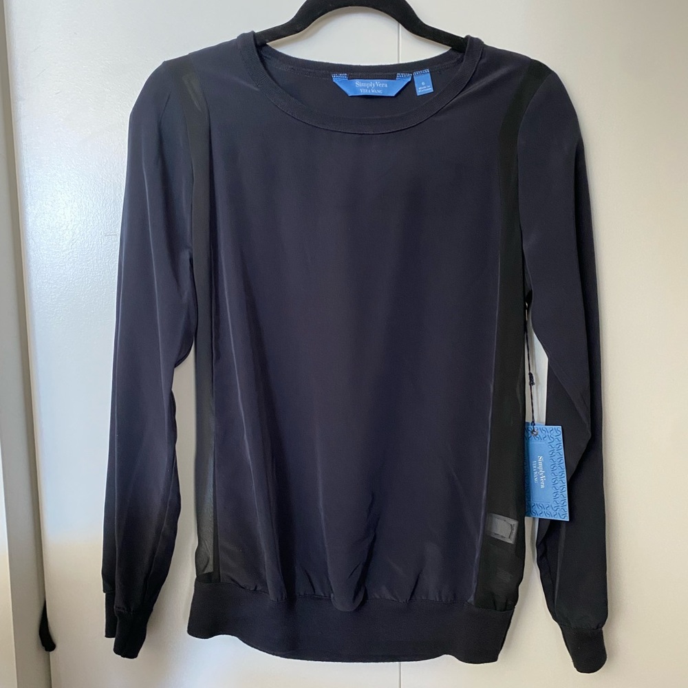 NWT Simply Vera Vera Wang top in navy blue